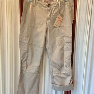 Dockers Womens Cargo Pants with Roll Up Leg NWT 100% Cotton Beige Size 10